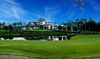 Emeralda Golf Course Clubhouse